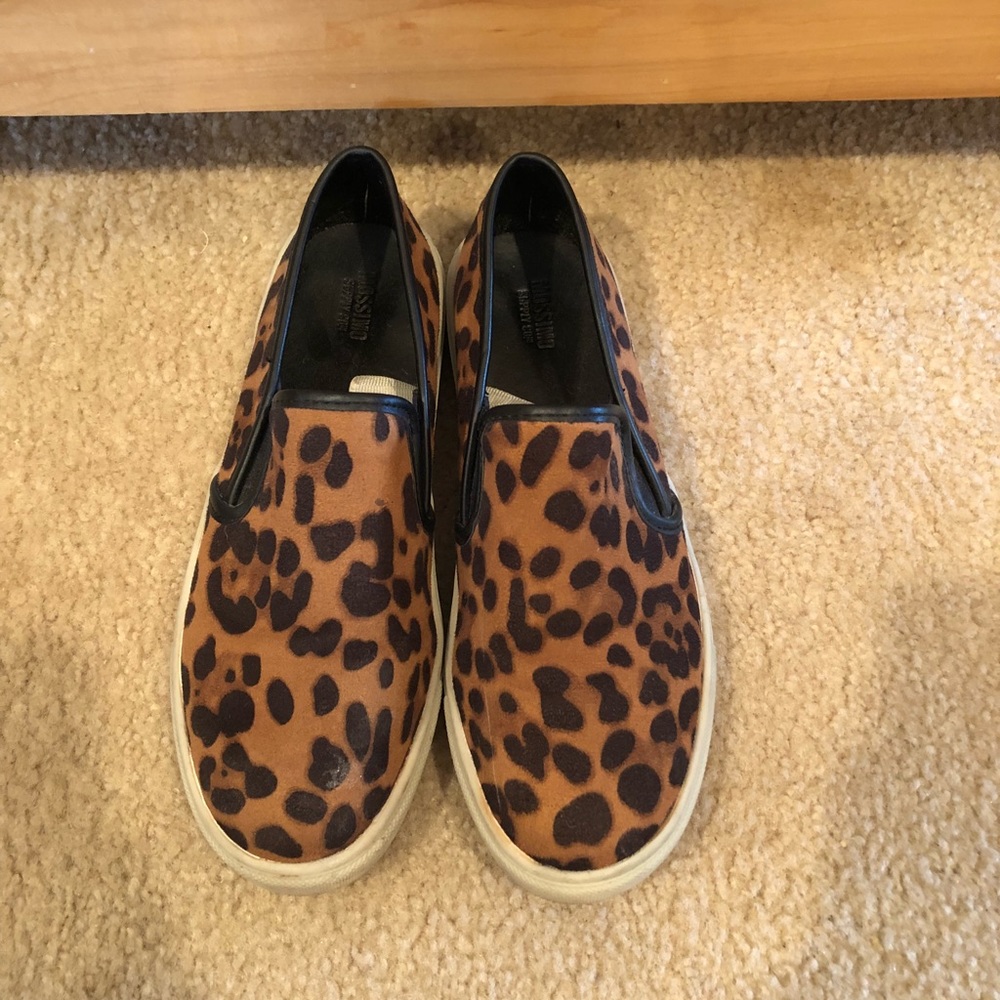 Leopard shoes